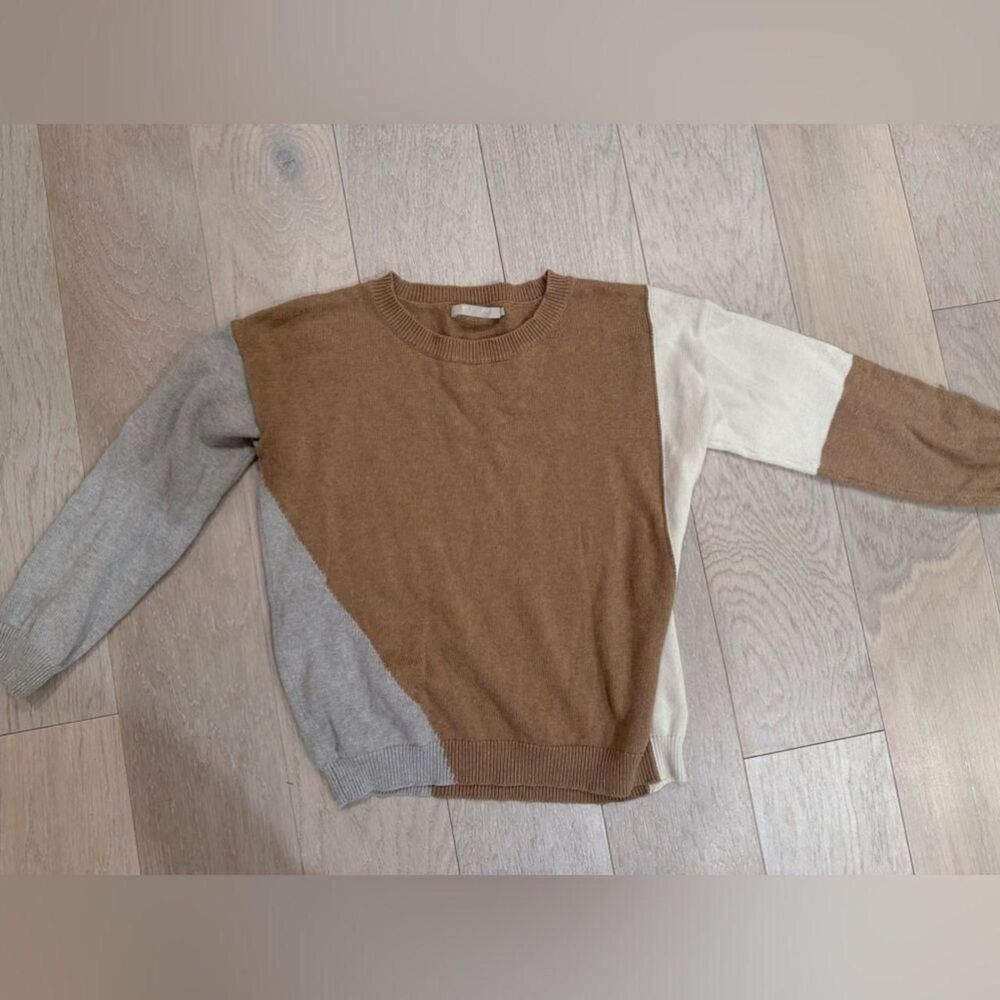 One-grey-day Women's Tan and Grey Jumper